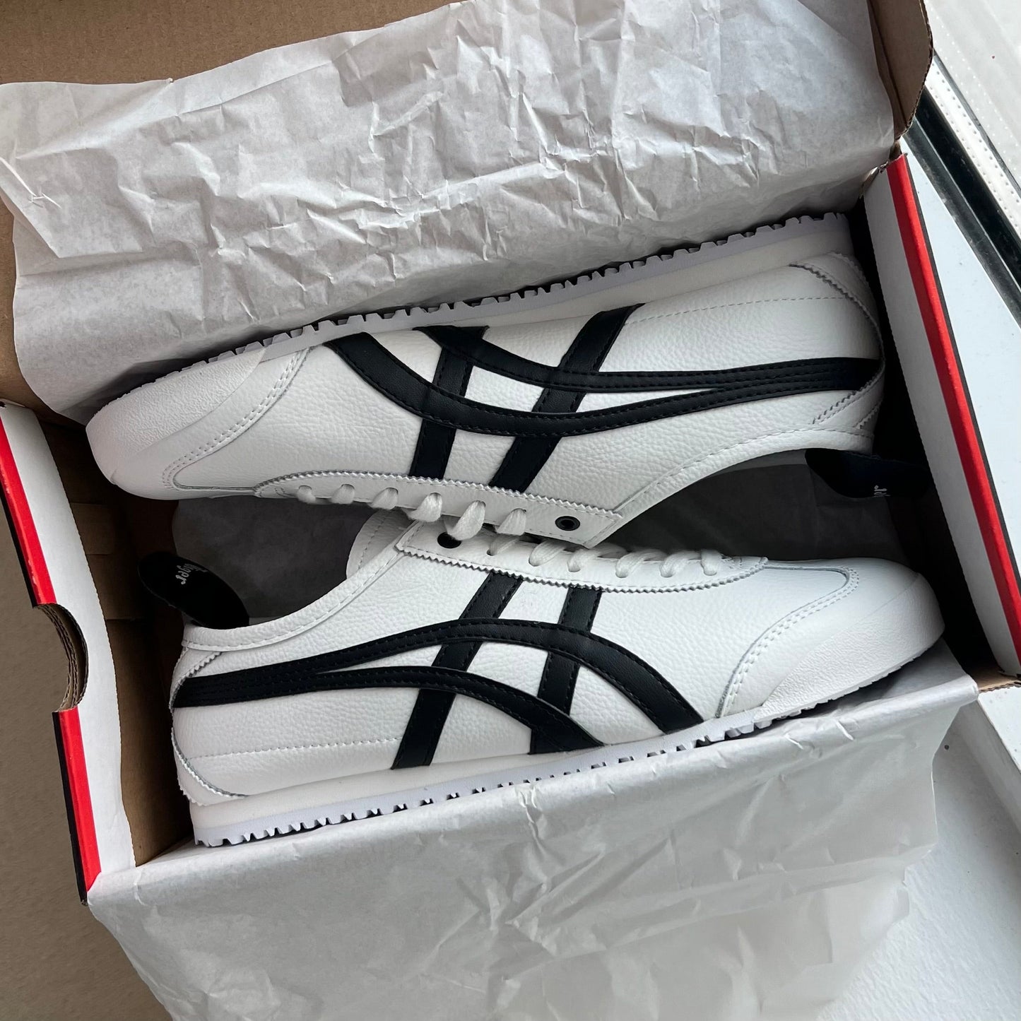 Onitsuka Tiger Mexico 66 “White Black”