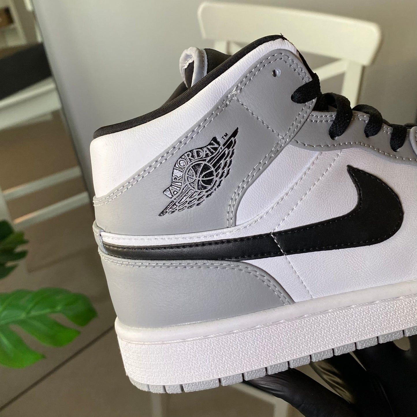 Air Jordan 1 “Mid Smoke Grey”