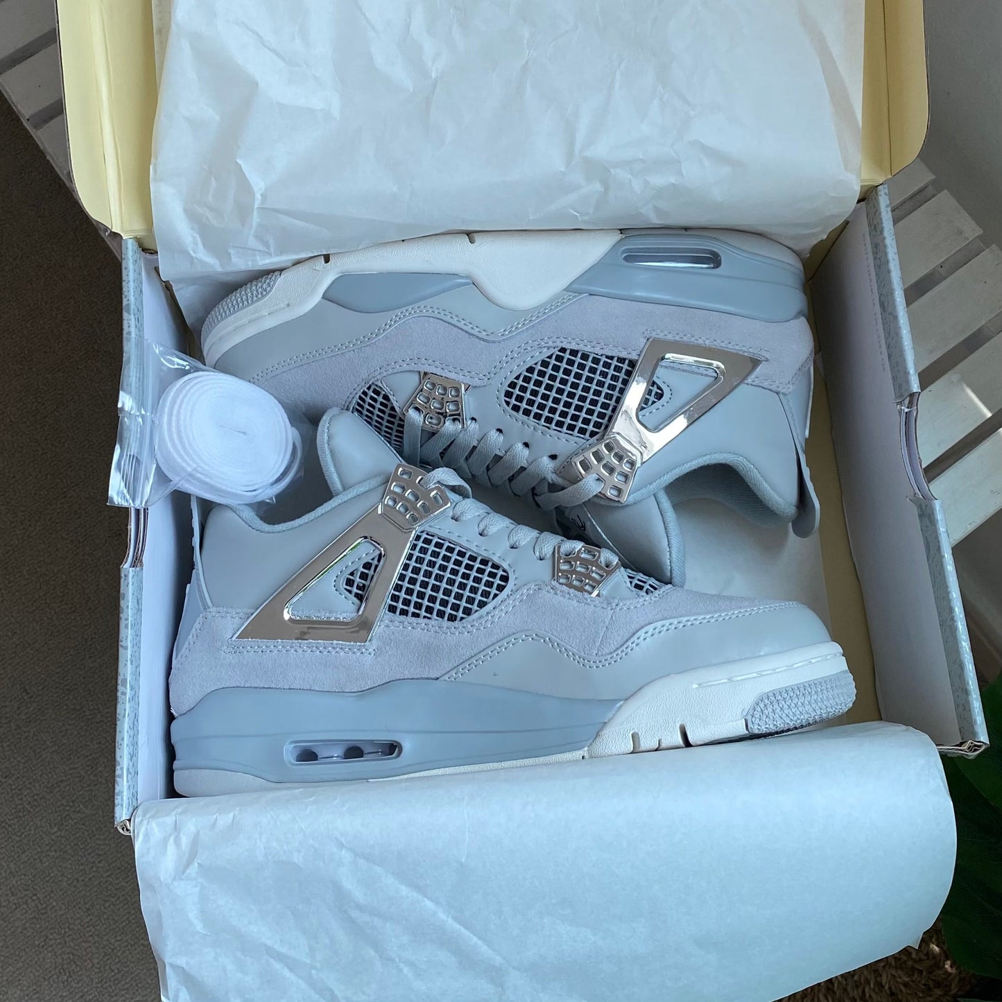 Air Jordan 4 “Frozen Moments”