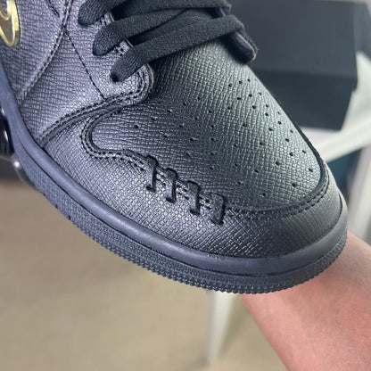 Jordan 1 Low Method of Make “Black Metallic Gold”