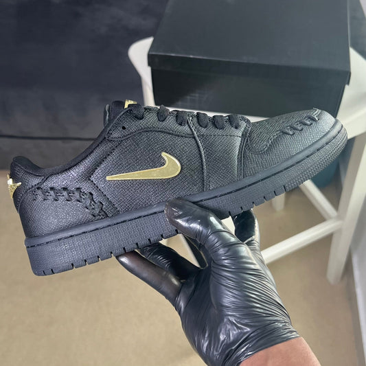 Jordan 1 Low Method of Make “Black Metallic Gold”