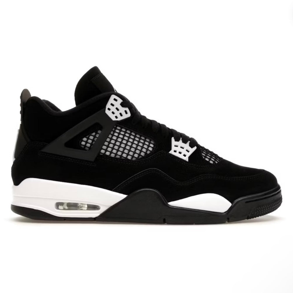 Air Jordan 4 Retro “White Thunder”