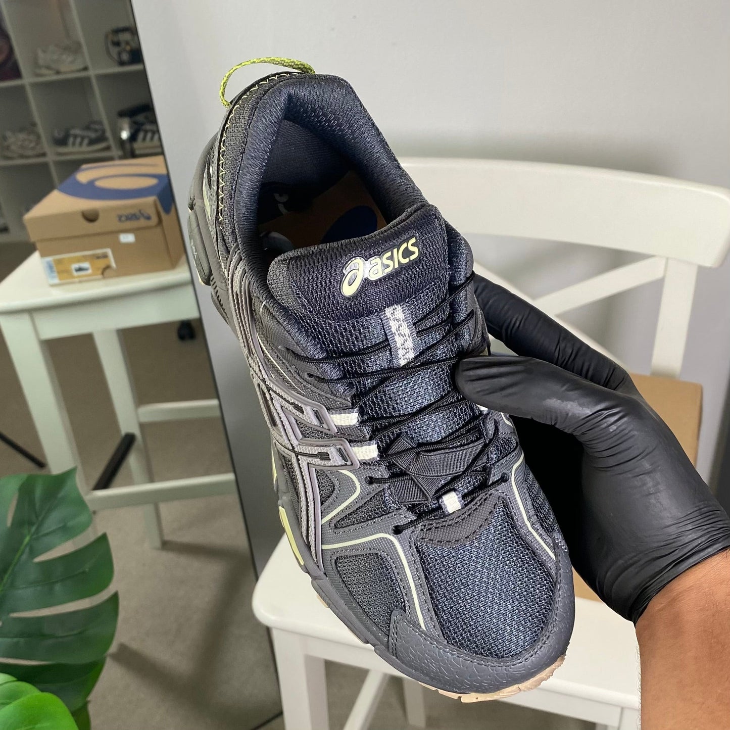 ASICS Gel-Kahana 8 “Graphite Grey”