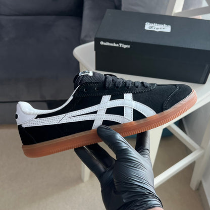 Onitsuka Tiger Tokuten “Black White”