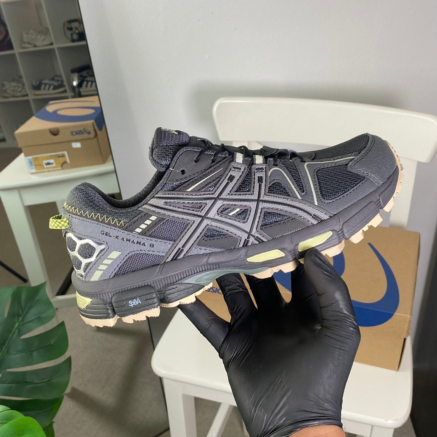 ASICS Gel-Kahana 8 “Graphite Grey”