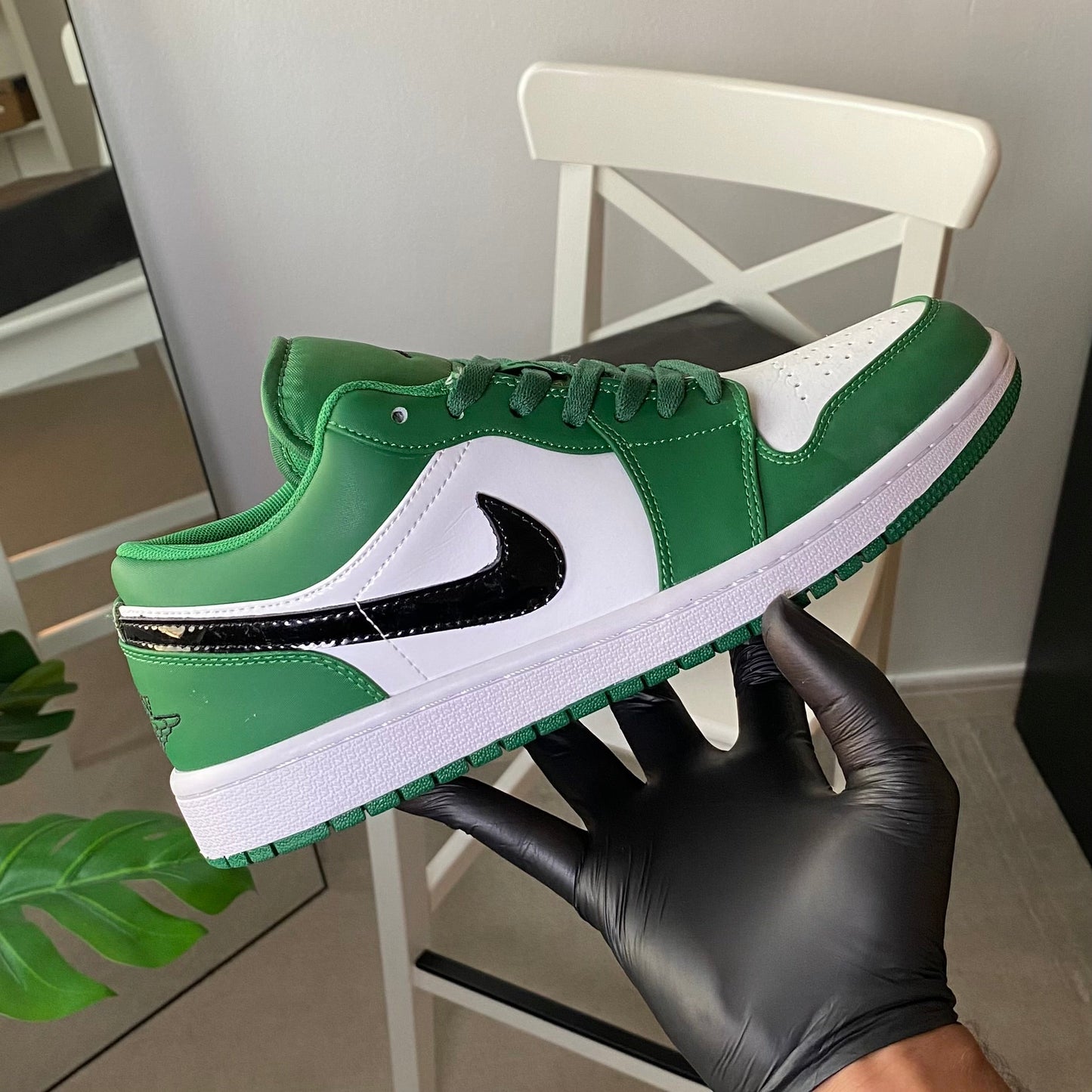 Air Jordan 1 Low “Pine Green”