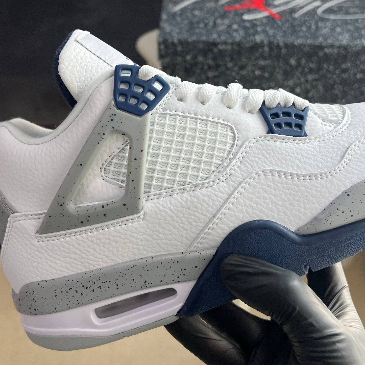 Air Jordan 4 Retro ‘Midnight Navy’