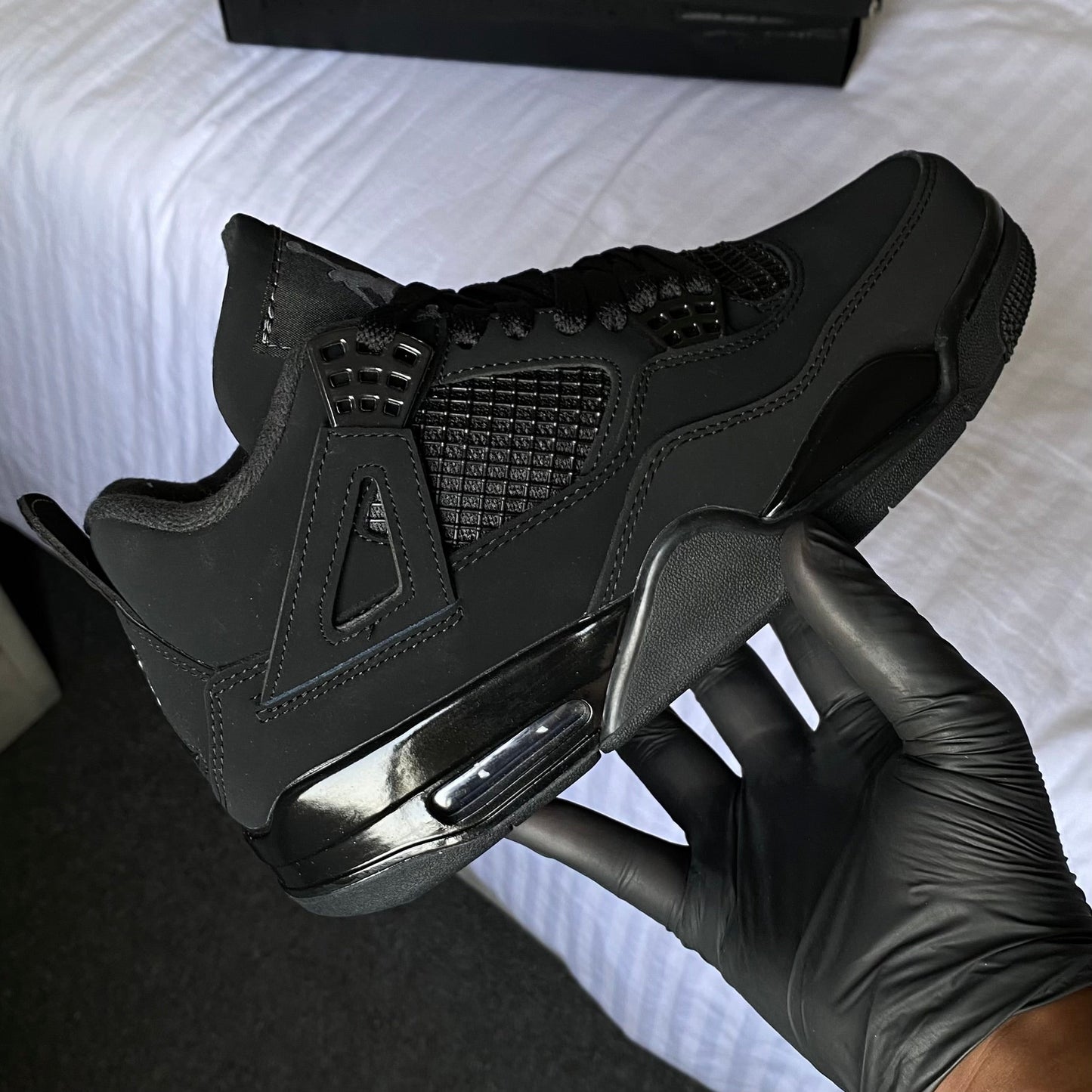 Air Jordan 4 Retro “Black Cat”