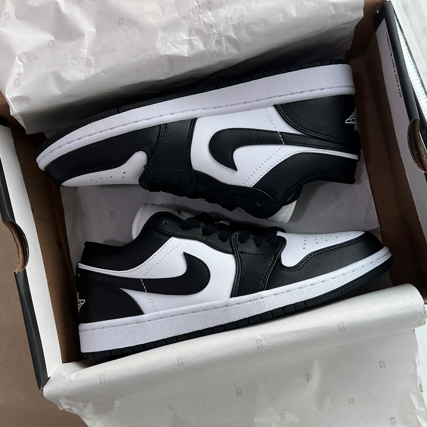 Air Jordan 1 Low “Black/White”