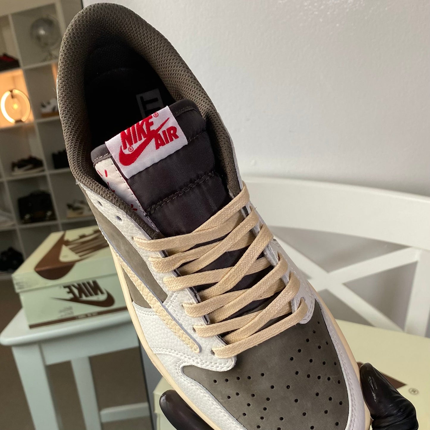 Travis Scott x Jordan 1 Low “Reverse Mocha”