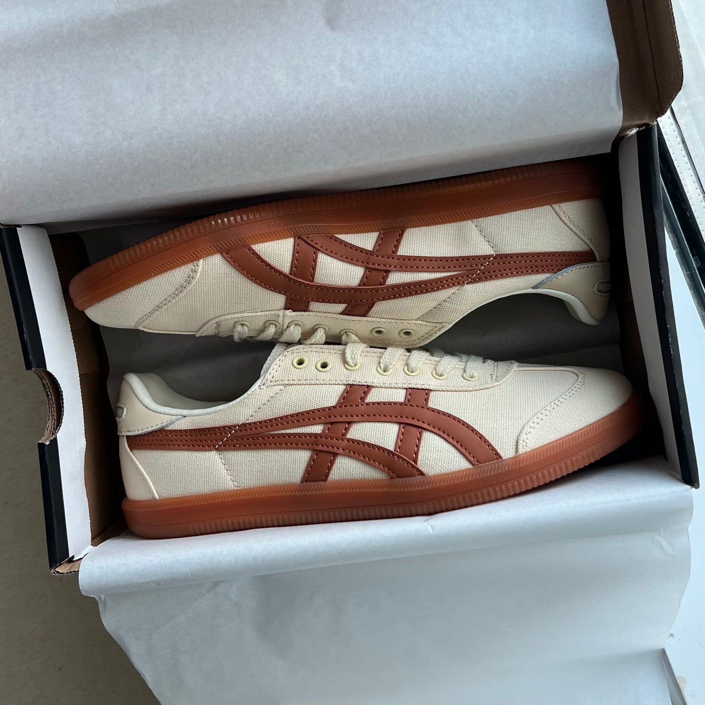 Onitsuka Tiger Tokuten “Cream/Caramel”