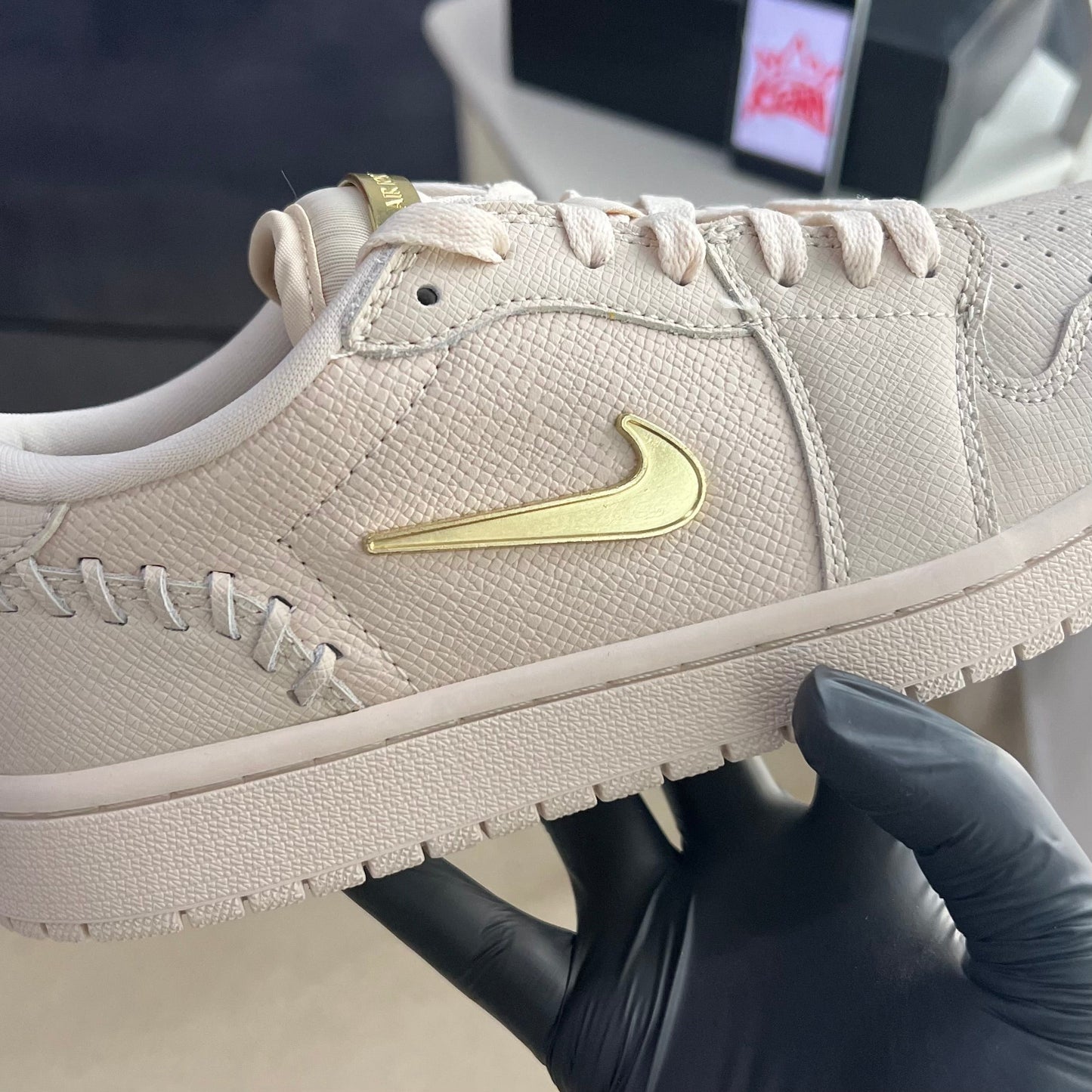 Jordan 1 Low Method of Make “Legend Light Brown”