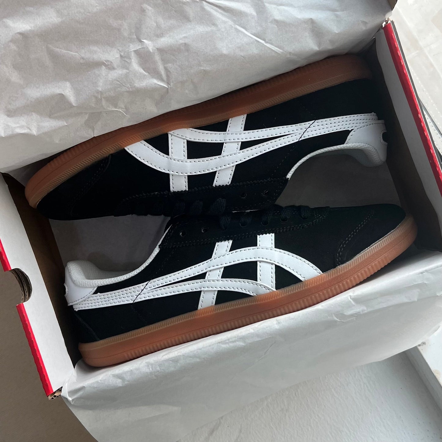 Onitsuka Tiger Tokuten “Black White”