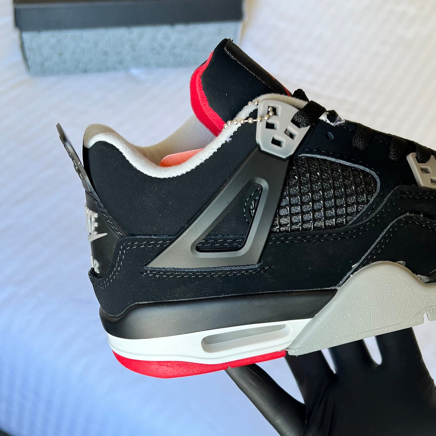 Air Jordan 4 Retro OG ‘Bred’ 2019